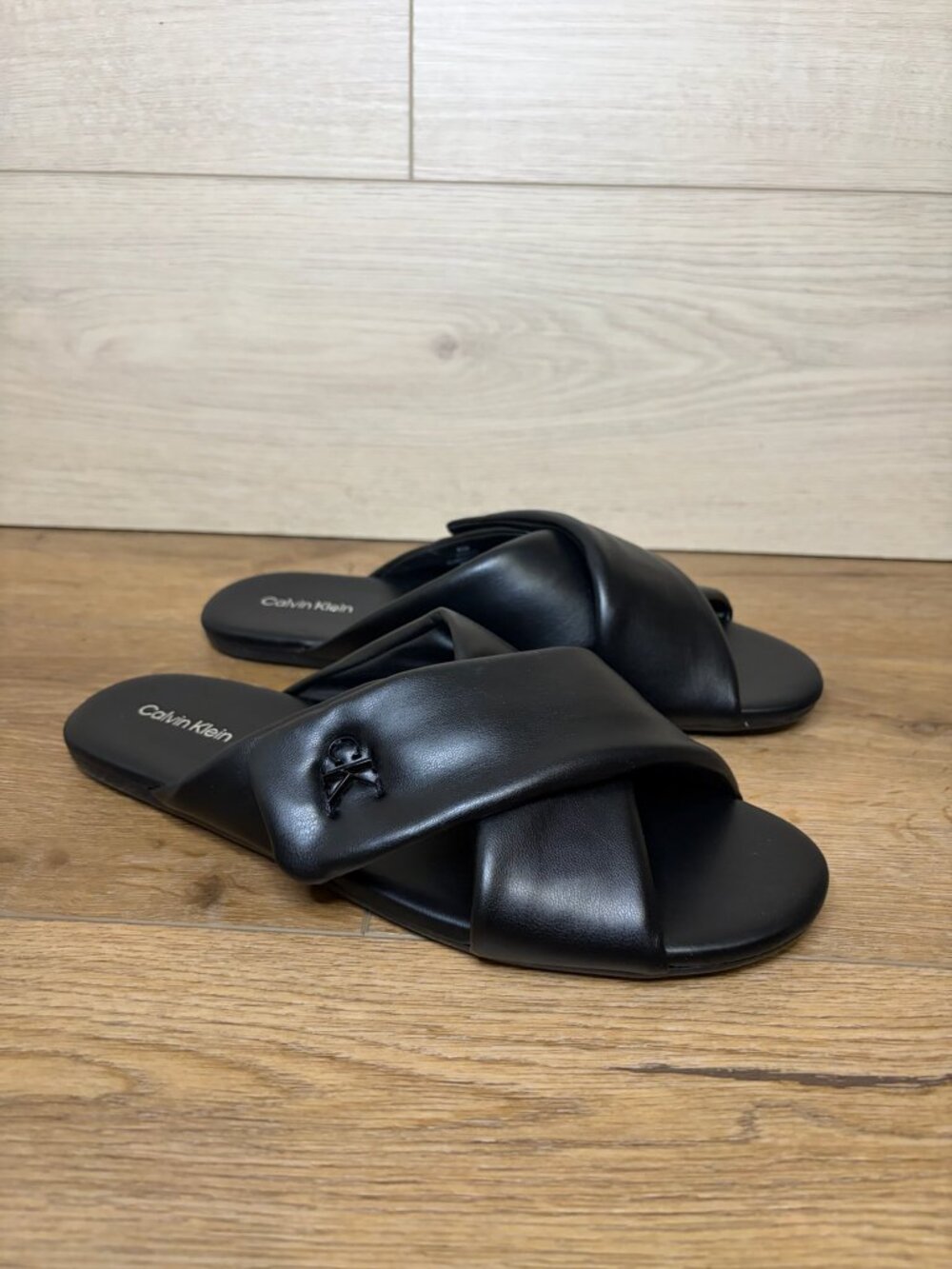 Calvin Klein Renley Cross-Strap Slide Sandals Black Size 8.5M